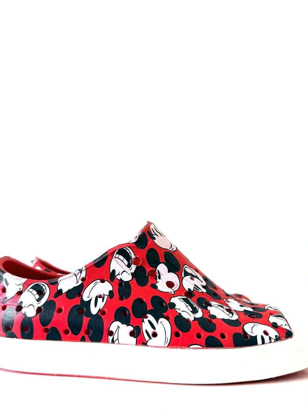 Native Disney Mickey Mouse Jefferson Print slip-on shoes in red Size C 13
